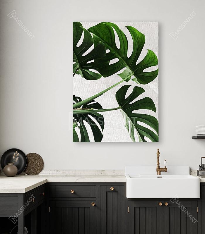 Cuadro botánico con hojas de Monstera verdes sobre fondo claro — arte mural decorativo Massinart